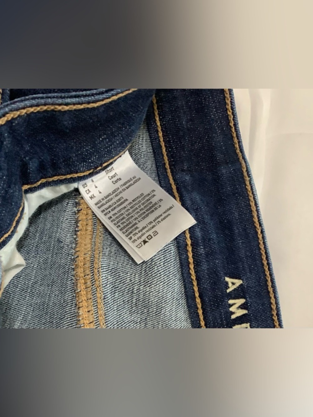 Preloved American Eagle Size 4 Short Jeans - Picture 6 of 6